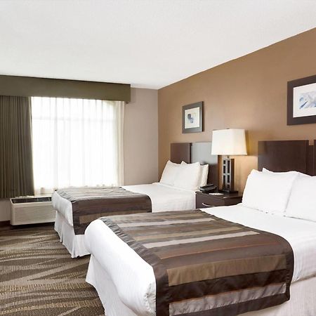 Wingate By Wyndham Raleigh Durham / Airport Hotel Exterior foto