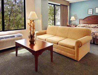 Wingate By Wyndham Raleigh Durham / Airport Hotel Exterior foto